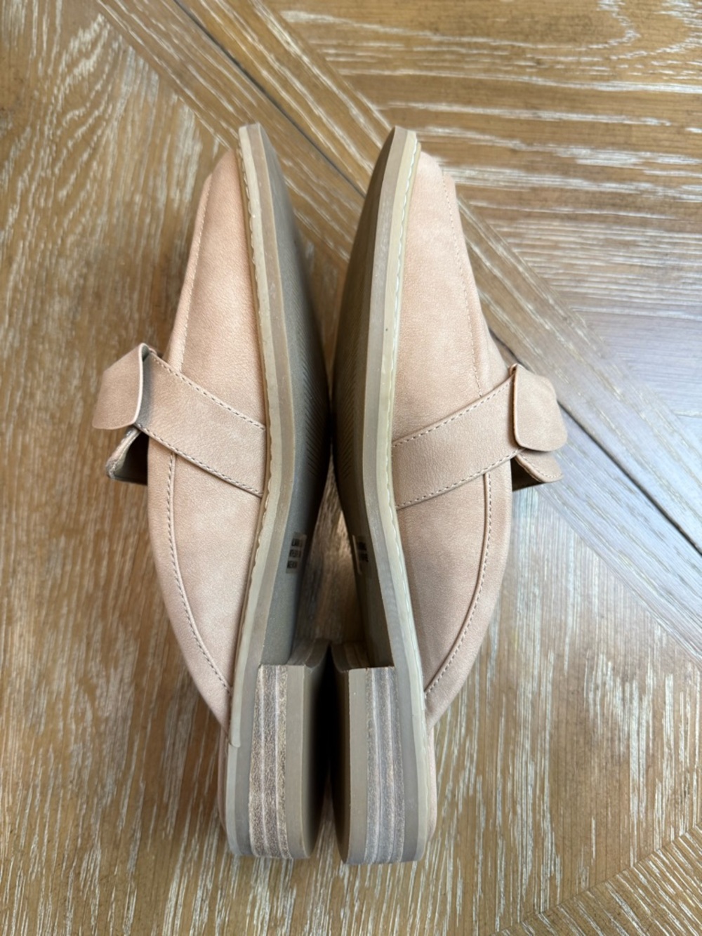 Dolce Vita Tan Knot-Detail Slip-On Fanny Loafers - Picture 7 of 8